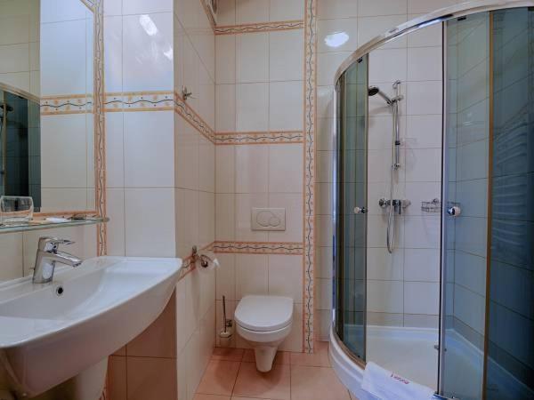 Victoria Cechini Hotel Krynica Zdroj Luaran gambar