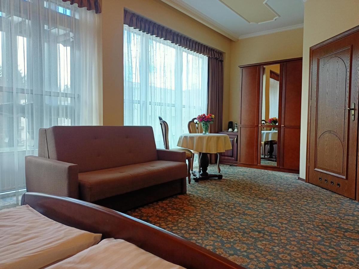 Victoria Cechini Hotel Krynica Zdroj Luaran gambar