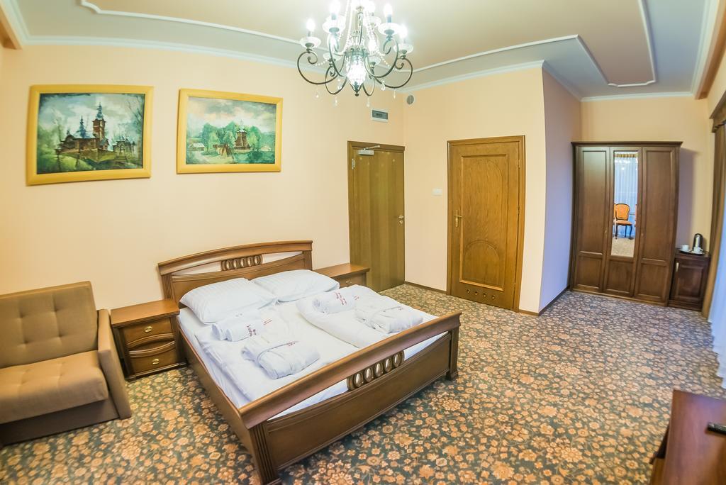 Victoria Cechini Hotel Krynica Zdroj Bilik gambar