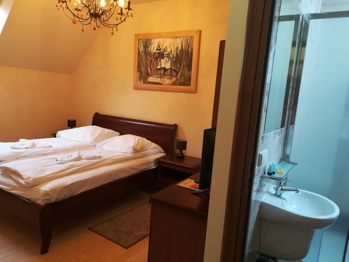 Victoria Cechini Hotel Krynica Zdroj Luaran gambar