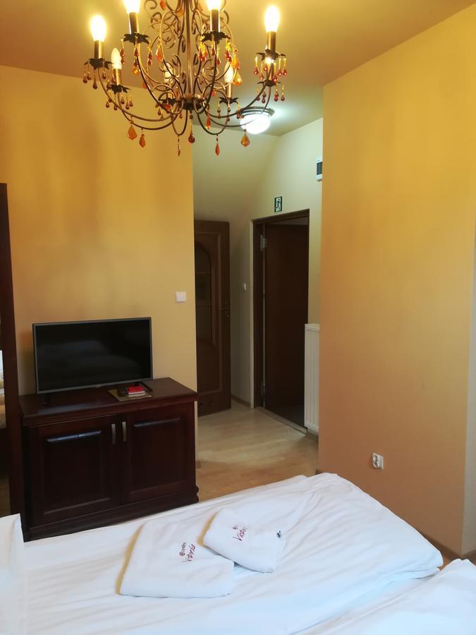 Victoria Cechini Hotel Krynica Zdroj Luaran gambar