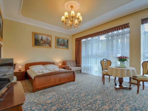 Victoria Cechini Hotel Krynica Zdroj Luaran gambar